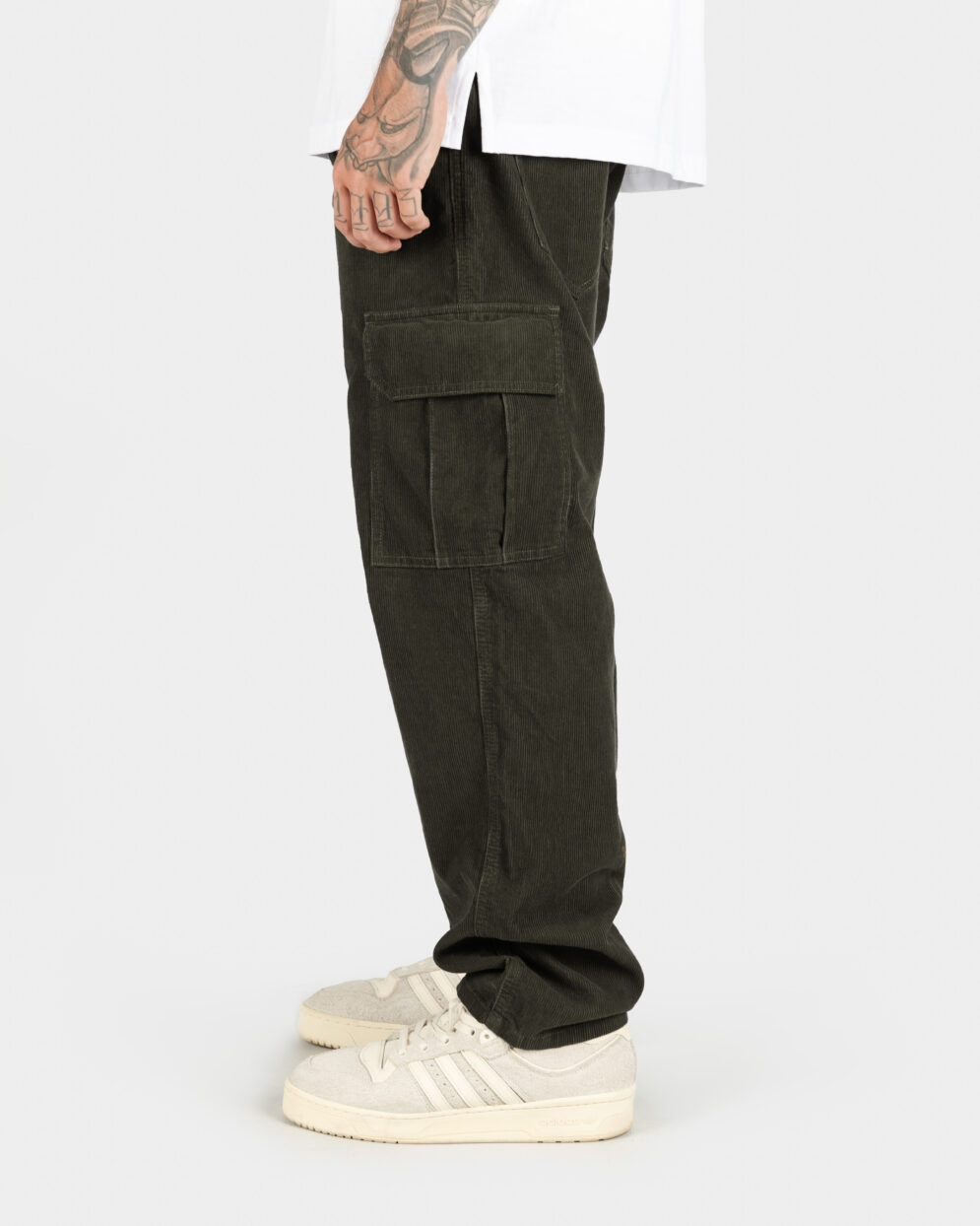 cargo corduroy verde 3 scaled