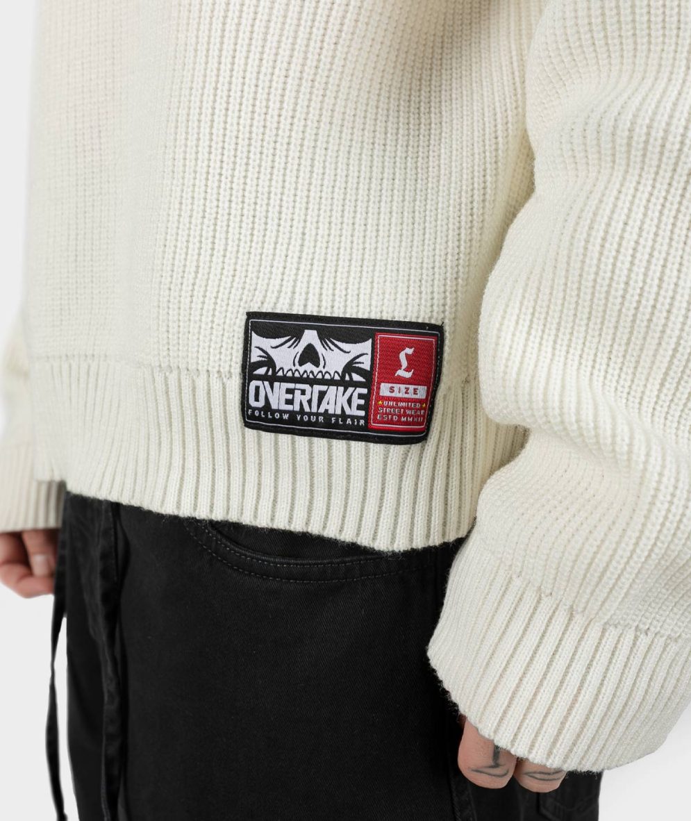 Instict White - Chompa Boxy Fit