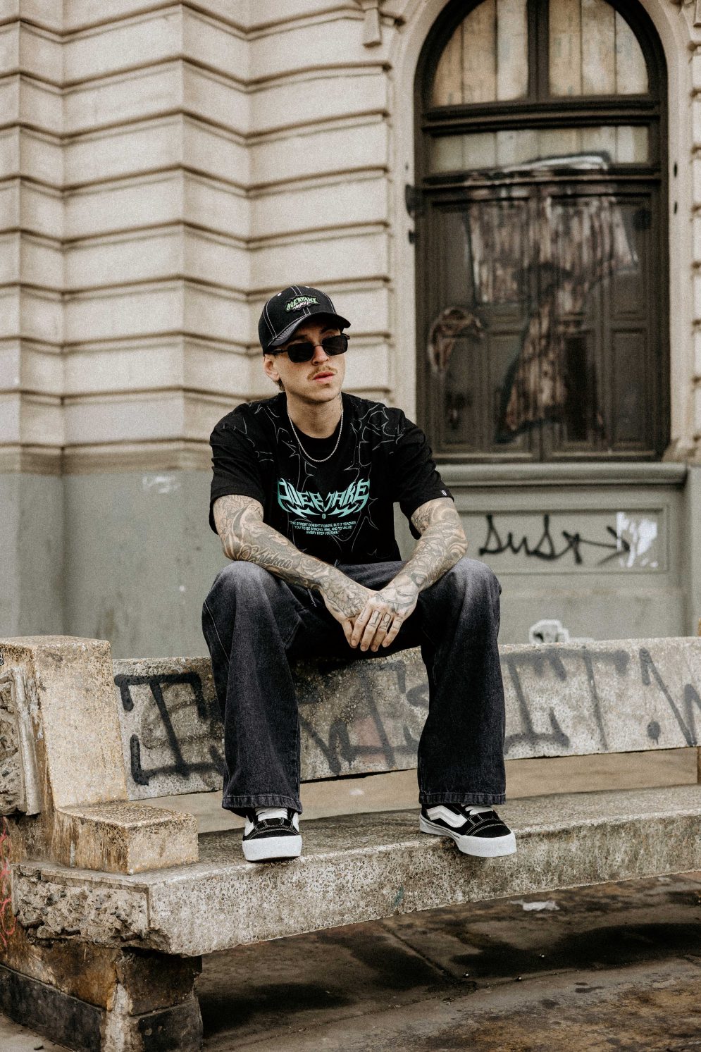 Spiked Shadow - Oversize